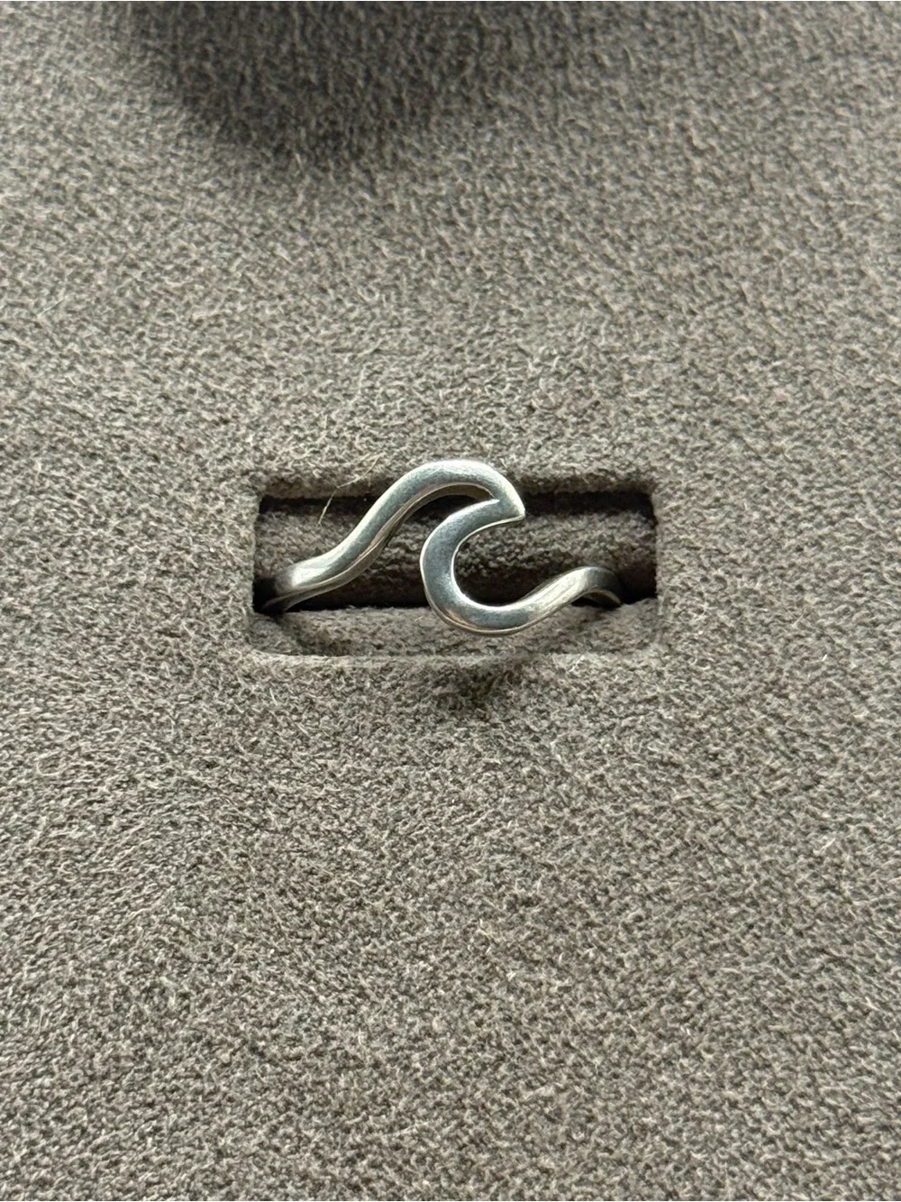 Silver Wave Ring - women Minimalist Band